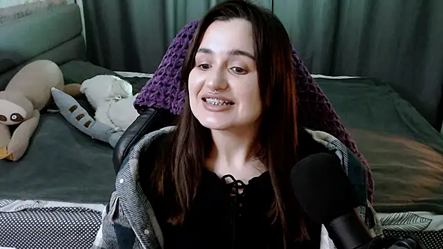 Snapshot of KiraYammy chatting on February 14, 2:54 pm KiraYammy online show from February 14, 2:54 pm