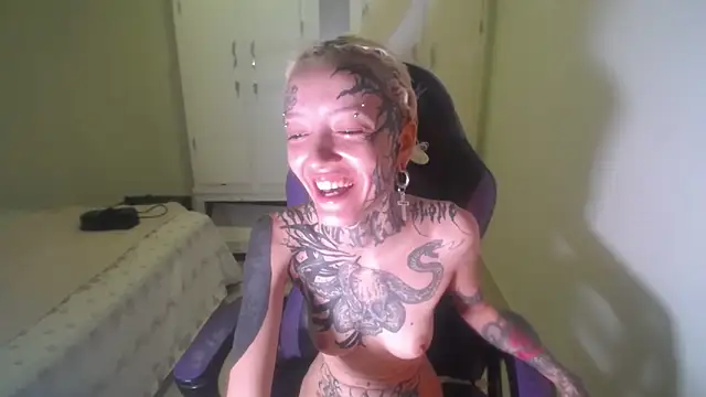 Snapshot of barbara_anal_squirt_ chatting on October 15, 8:42 pm barbara anal squirt  online show from October 15, 8:42 pm