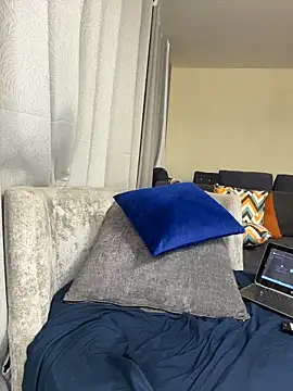 Snapshot of CarlaBeckky chatting on December 4, 2:59 pm CarlaBeckky online show from December 4, 2:59 pm