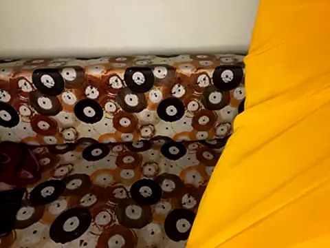 Snapshot of shuhana_ chatting on October 16, 12:55 am shuhana online show from October 16, 12:55 am