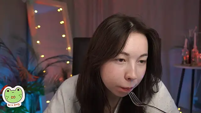 Sarah Son online show from February 22, 11:35 am