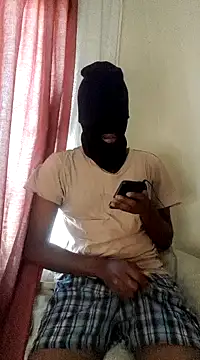 Snapshot of Gifttheskimaskboy chatting on December 5, 4:31 am Gifttheskimaskboy online show from December 5, 4:31 am