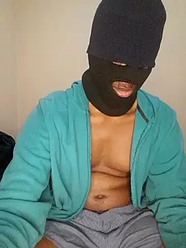 Snapshot of Gifttheskimaskboy chatting on March 21, 4:39 am Gifttheskimaskboy online show from March 21, 4:39 am