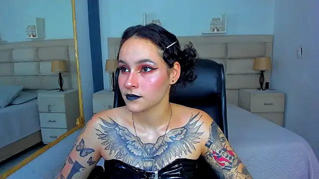 AnnyThompson  online show from September 24, 8:45 pm