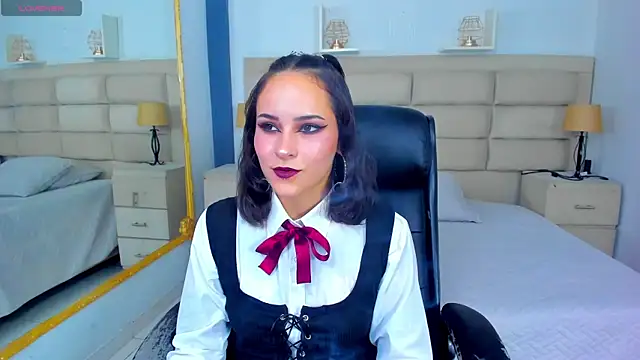 AnnyThompson  online show from October 3, 9:01 pm