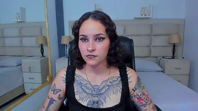 AnnyThompson  online show from October 13, 8:42 pm