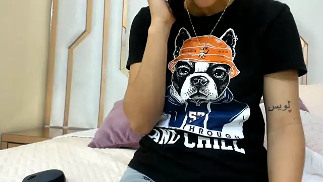 TifanyChill online show from January 9, 8:01 pm