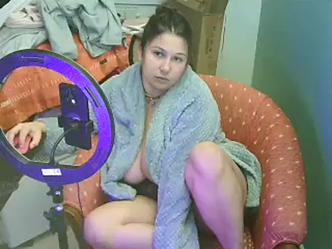minette-sexy online show from December 17, 10:22 pm