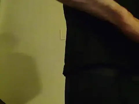 L0cKyseven77 online show from February 11, 12:49 am