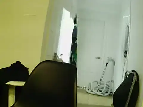 L0cKyseven77 online show from March 8, 7:16 am