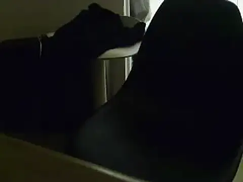 L0cKyseven77 online show from March 8, 10:22 am