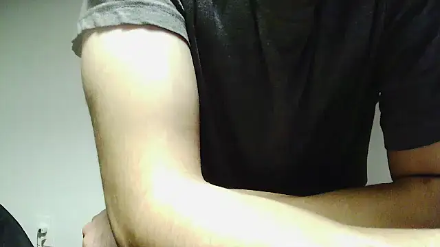 L0cKyseven77 online show from September 30, 12:37 am