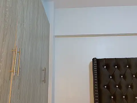 Snapshot of online_bestie chatting on December 2, 6:41 am online bestie online show from December 2, 6:41 am