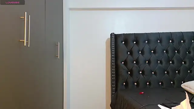 Snapshot of online_bestie chatting on February 10, 8:42 am online bestie online show from February 10, 8:42 am