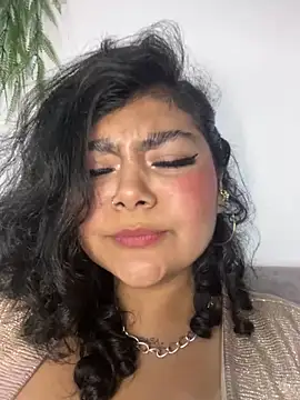 Snapshot of Tamara_Curvy chatting on March 6, 12:43 am Tamara Curvy online show from March 6, 12:43 am