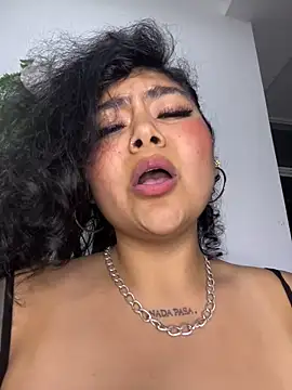 Snapshot of Tamara_Curvy chatting on March 6, 3:46 am Tamara Curvy online show from March 6, 3:46 am