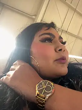 Snapshot of Tamara_Curvy chatting on February 13, 1:45 am Tamara Curvy online show from February 13, 1:45 am