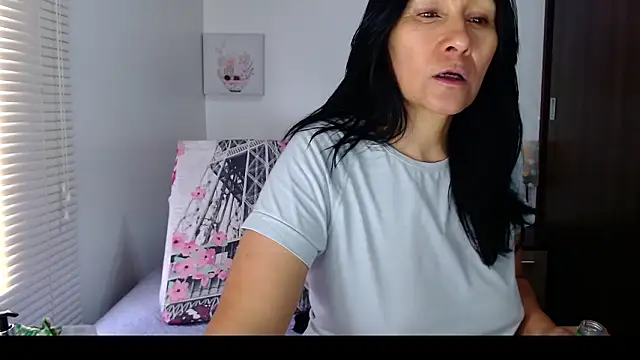 Maira B online show from March 18, 3:59 pm