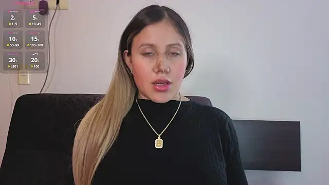 Snapshot of eleecttraa_12 chatting on March 10, 6:57 pm eleecttraa 12 online show from March 10, 6:57 pm