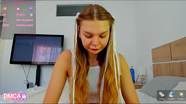 Molly sweetie online show from May 11, 6:19 am