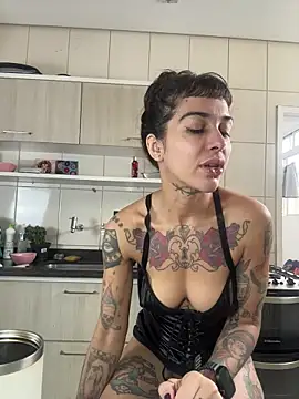 Snapshot of Nikatsu chatting on February 24, 2:37 pm Nikatsu online show from February 24, 2:37 pm