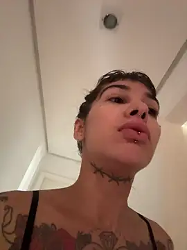 Snapshot of Nikatsu chatting on March 15, 12:11 pm Nikatsu online show from March 15, 12:11 pm