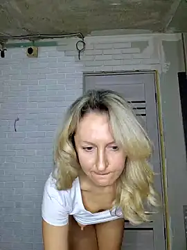 Miss    Mia  online show from January 7, 8:56 am
