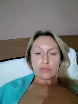 Miss    Mia  online show from September 24, 4:10 pm