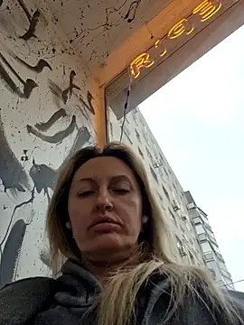 Miss    Mia  online show from October 15, 12:05 pm