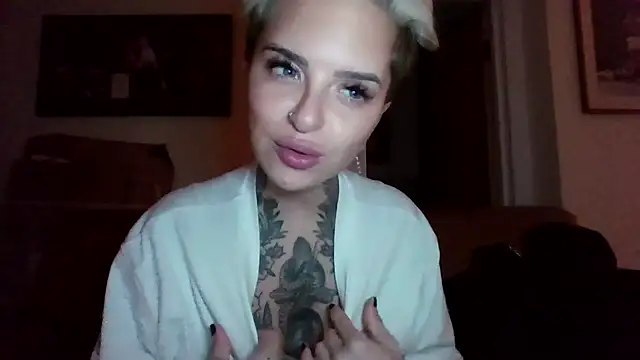 Snapshot of Rubyrichhxo chatting on October 6, 9:56 pm Rubyrichhxo online show from October 6, 9:56 pm