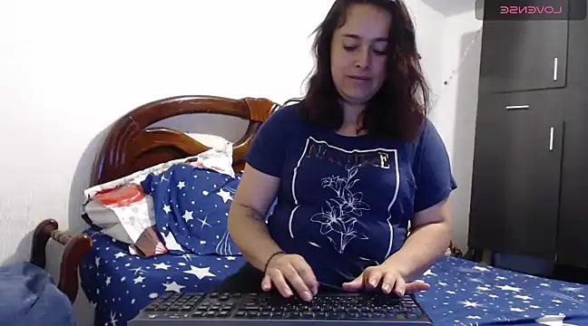 MagicStephany  online show from March 5, 12:33 pm