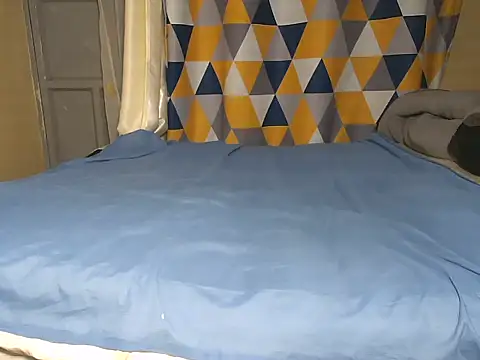 Snapshot of Mila_Melanie chatting on October 22, 5:45 pm Mila Melanie online show from October 22, 5:45 pm