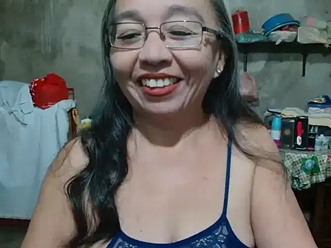 lorelei latina online show from December 6, 8:37 am