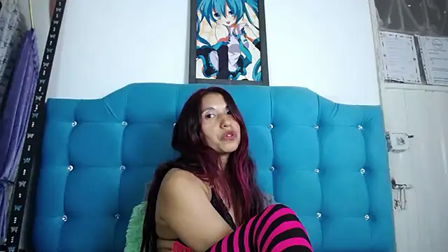 sweet skylove  online show from February 7, 11:45 pm