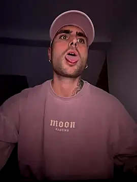 itsmehoneyhm online show from September 26, 9:30 pm