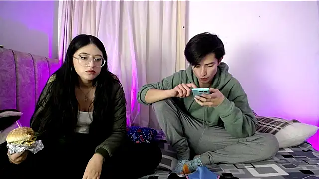 Pinkandyellowpokemon online show from December 19, 4:30 am