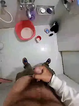 Snapshot of parank2021 chatting on January 13, 6:27 pm parank2021 online show from January 13, 6:27 pm