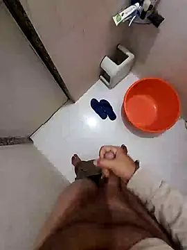 Snapshot of parank2021 chatting on February 11, 7:27 pm parank2021 online show from February 11, 7:27 pm