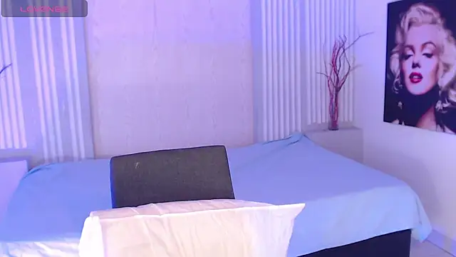 BlakmillerrGilson online show from March 3, 7:39 pm