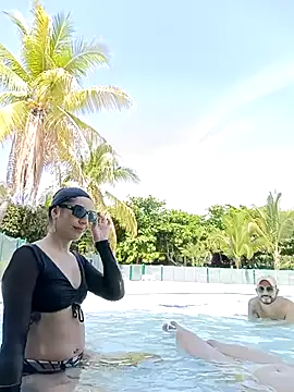 Snapshot of _joanne_and_oliver_ chatting on February 22, 7:34 pm joanne and oliver online show from February 22, 7:34 pm