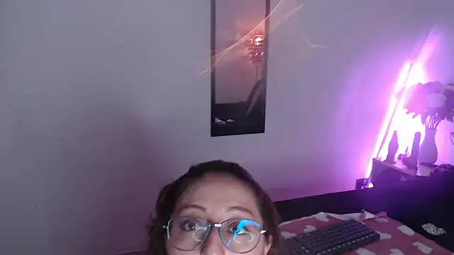 AnnadirtyXo online show from December 18, 10:51 am