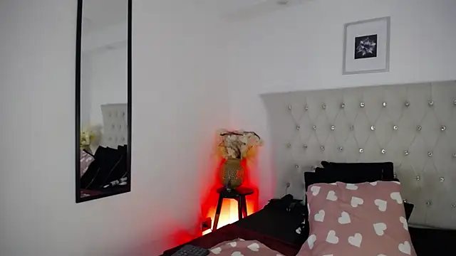 AnnadirtyXo online show from December 20, 7:55 am