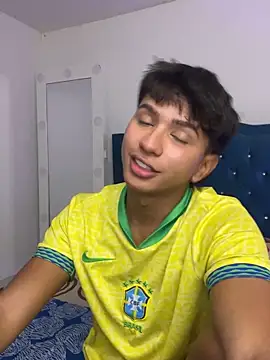 Leonarrrd 01 online show from October 15, 12:00 am