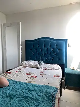 Leonarrrd 01 online show from October 26, 4:35 pm