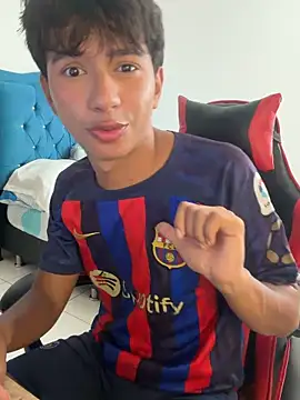 Leonarrrd 01 online show from February 6, 9:18 pm