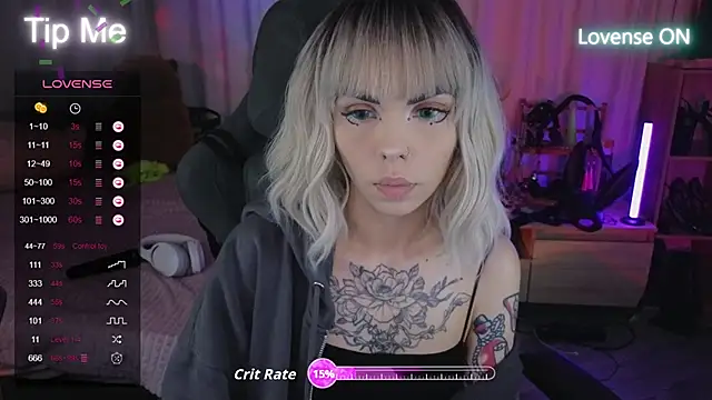 Kerry Kirk online show from October 4, 7:45 pm