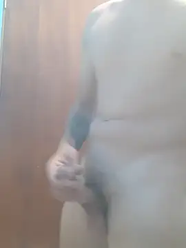 Snapshot of bigruyter chatting on February 26, 5:23 pm bigruyter online show from February 26, 5:23 pm