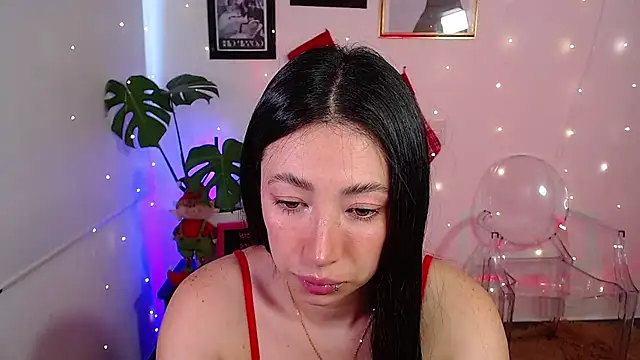 Snapshot of lilyy_evanss chatting on December 2, 10:23 pm lilyy evanss online show from December 2, 10:23 pm