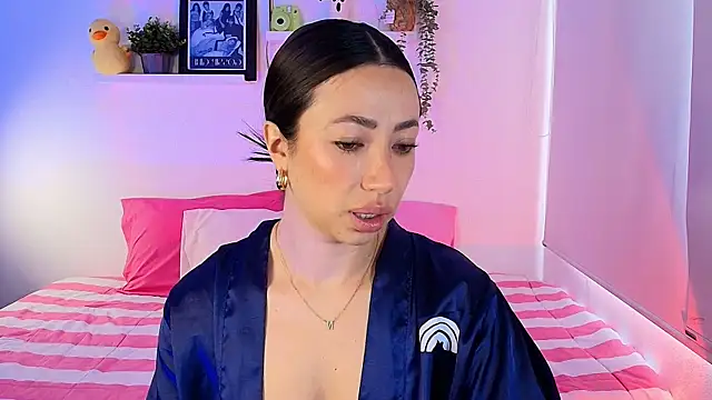 lilyy evanss online show from December 2, 8:37 pm