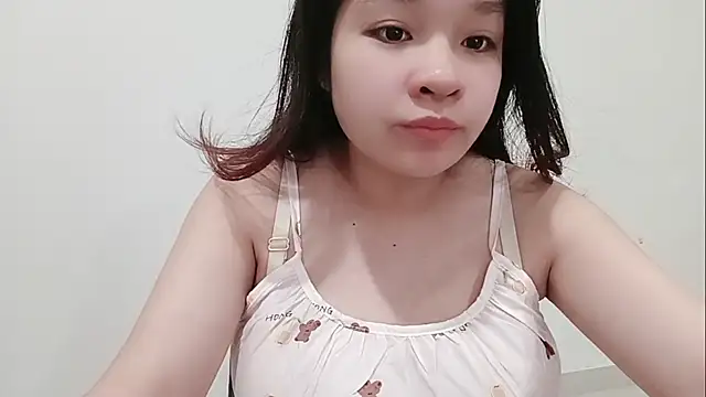 Milajinxi online show from May 9, 1:11 am
